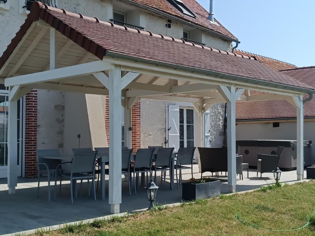 Chambre D'Hotes Le Domaine Des Hirondelles Champcenest ภายนอก รูปภาพ