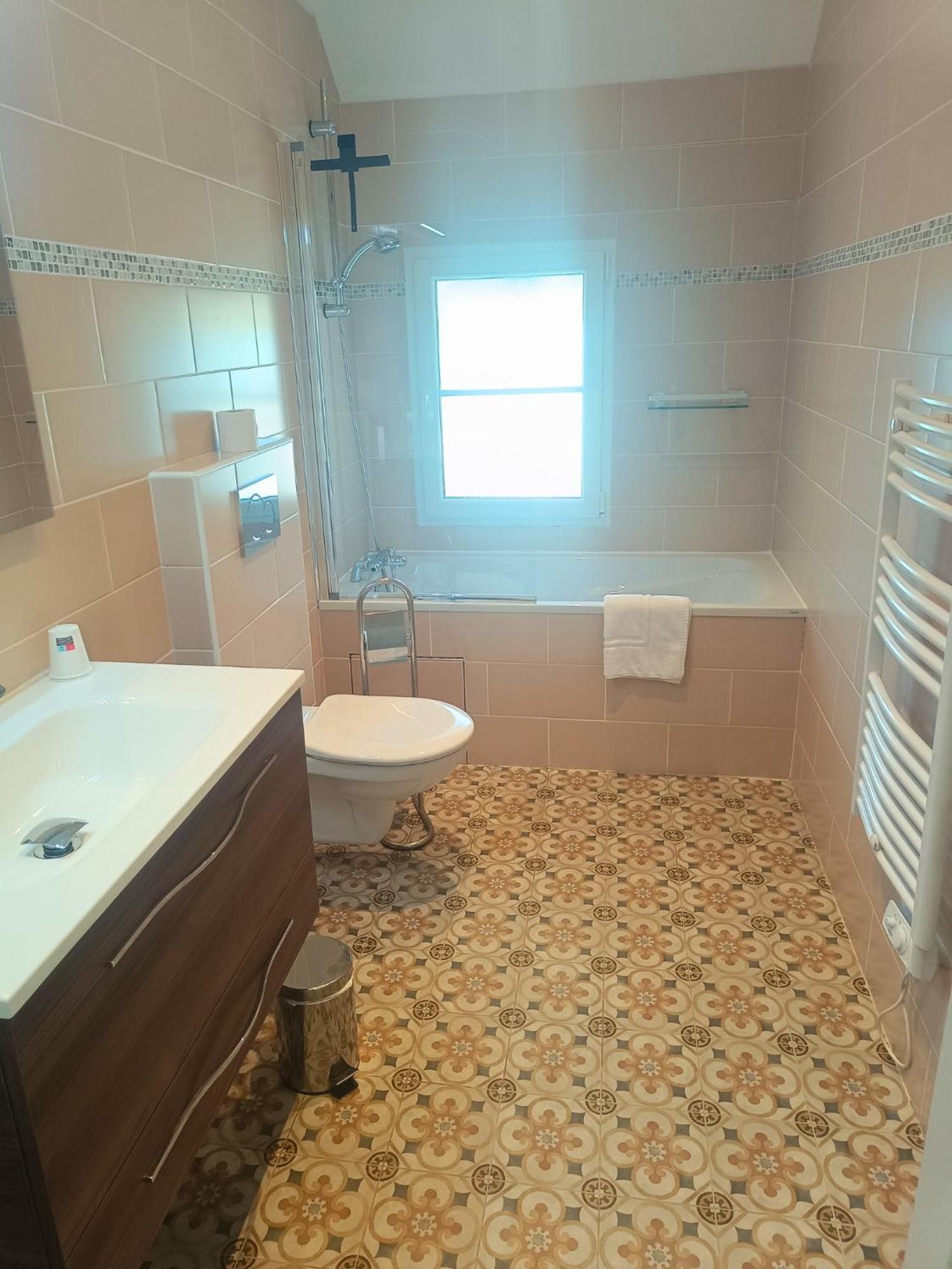 Chambre D'Hotes Le Domaine Des Hirondelles Champcenest ภายนอก รูปภาพ